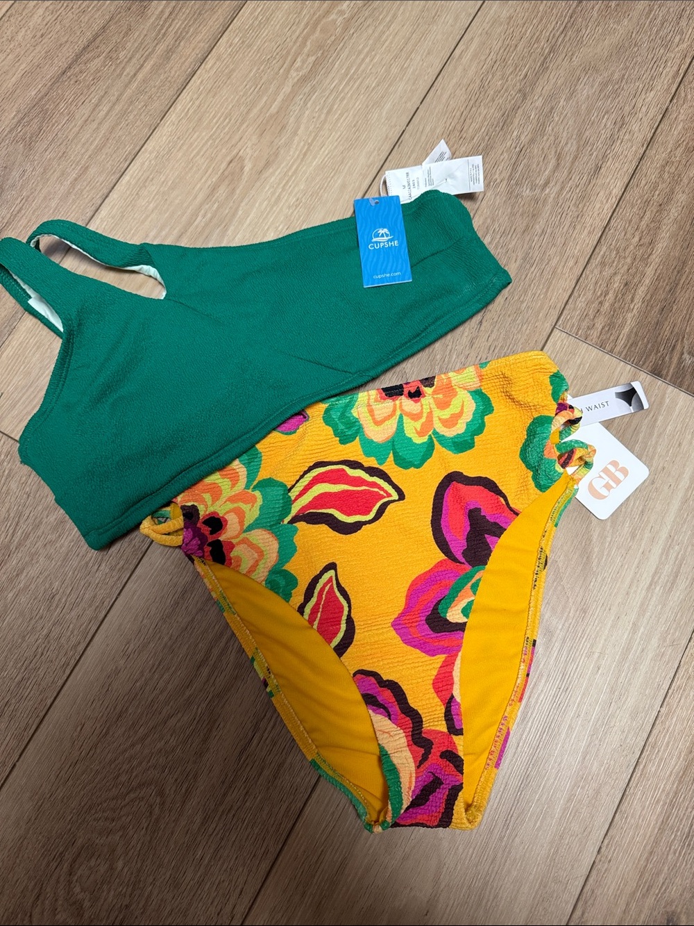 Cupshe & Gianni Bini NWT M Green TOP & S Yellow Floral Bikini Bottoms